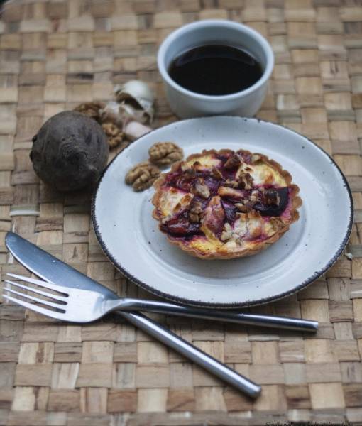 Mini quiche z burakiem ćwikłowym, kozim serem i orzechami czyli Lublin gotuje buraki