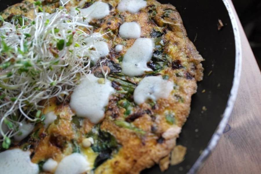 Dietetycznie: omlet z zielonymi warzywami