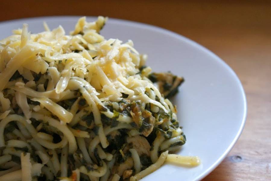 Spaghetti ze szpinakiem i kurczakiem