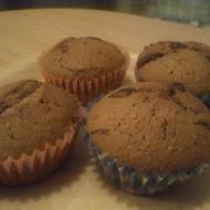 Muffiny orzechowe z czekoladą