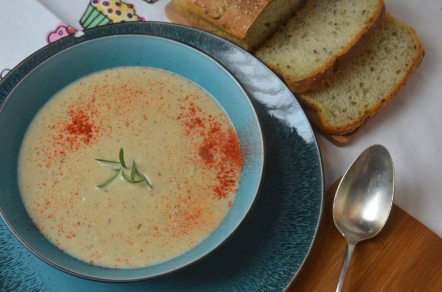 Grzybowo - serowa zupa krem ze słodką wędzoną papryką