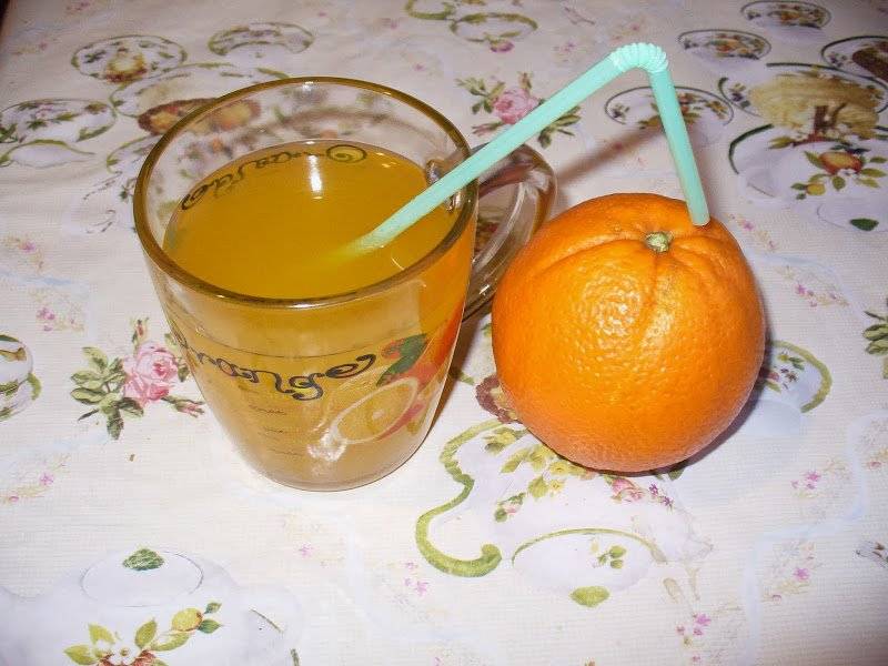 Napój pomarańczowy - doskonale gasi pragnienie.