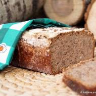 Chleb na zakwasie z  mąką gryczaną i siemieniem lnianym