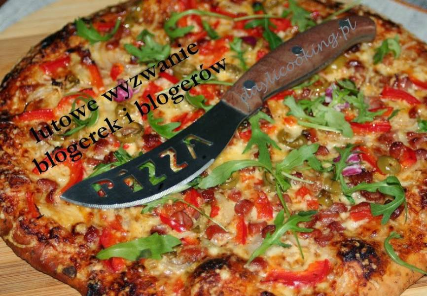 Pizza z otrębami żytnimi - Lutowe Wyzwanie Blogerek i Blogerów