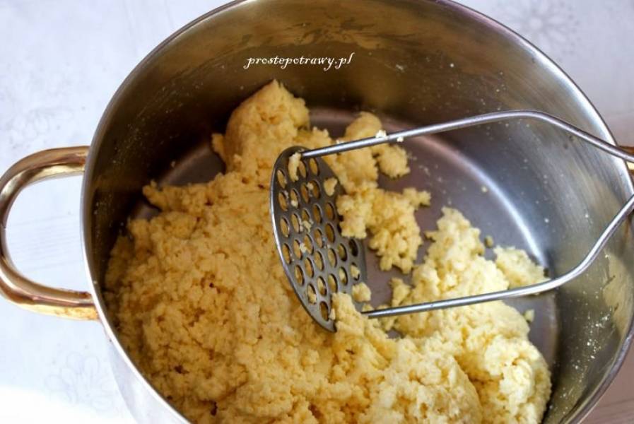 Jak zrobić żółty ser