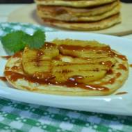 Pancakes na słodko z grilowanym  ananasem oraz słona wersja z serekiem  pleśniowy brie