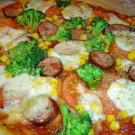 Pizza Neapolitańska z brokułami.