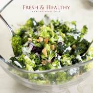 Sałatka z surowego brokuła, żurawiny i migdałów – Fresh&Healthy