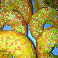 Amerykańskie doughnuts - pączki z dziurką na tłusty czwartek