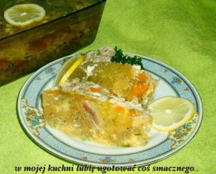 kurczak z rosołu z jajkiem w galaretce...