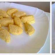 Kluseczki serowe z bananem i pierwsze wspólne śniadanie ;)