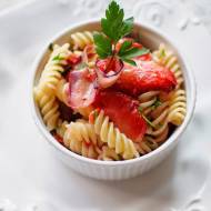 Fusion w kolorach #omnomnom FUSILLI Z TRUSKAWKAMI I BIAŁYM BAKŁAŻANEM niczym ulotne marzenie...