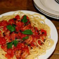 Spaghetti z krewetkami, pomidorami i pietruszką