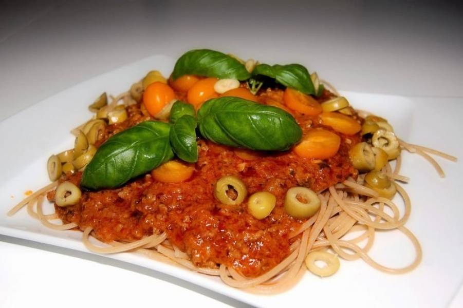 Spaghetti z sosem a'la bolognese