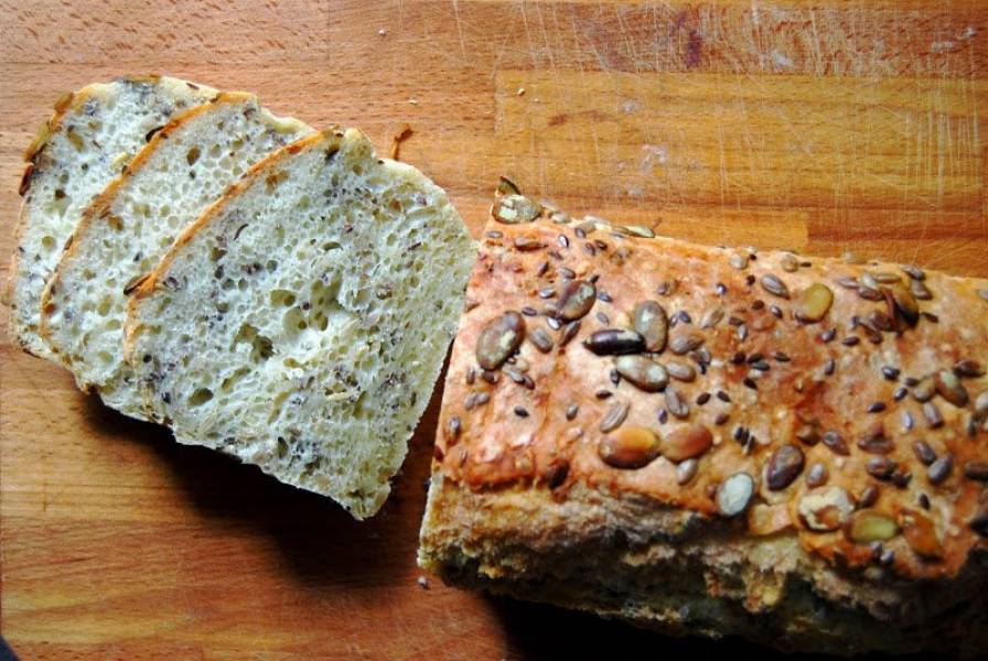 Chleb pszenny z płatkami owsianymi