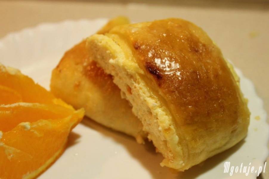 Bułeczki z serem i skórką pomarańczową