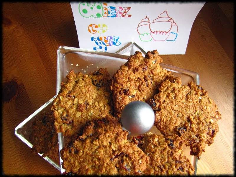 Ciasteczka owsiane z mąki orkiszowej - wpis urodzinowy