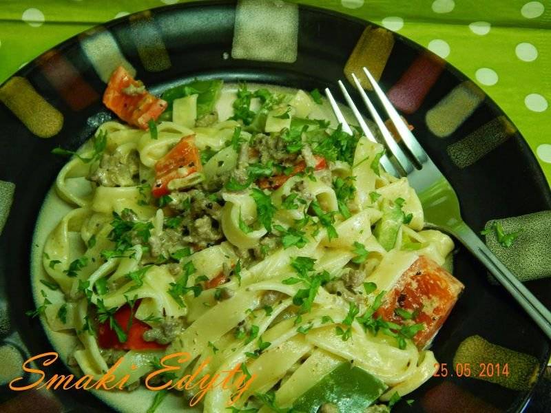 Mielone cajun z tagliatelle