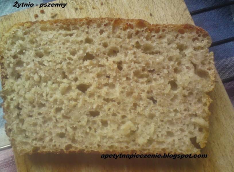 Chleb żytnio - pszenny