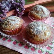 Słodkie środy - Muffiny z rabarbarem i cukrem pudrem