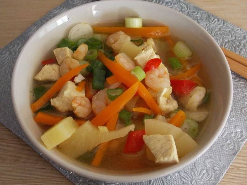 Chińska zupa cytrynowa z kurczakiem i krewetkami