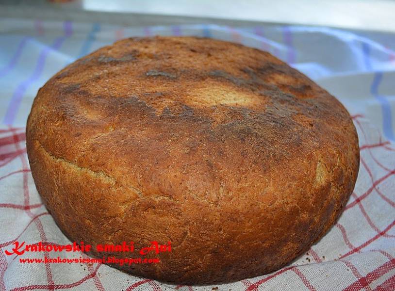 Chleb pszenno- żytni w żeliwnym garnku