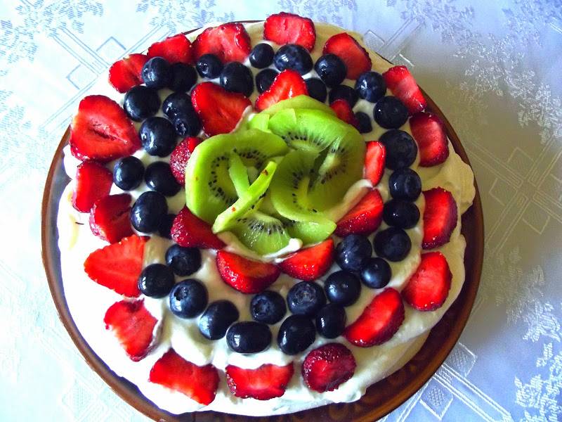 Pavlova z truskawkami