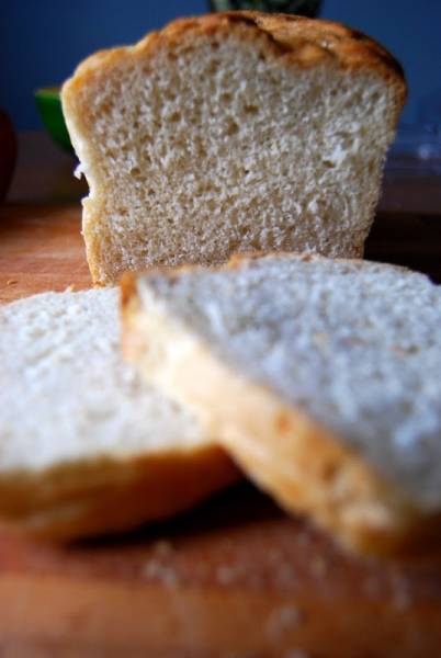 Chleb pszenny z czosnkiem