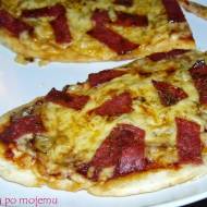 Mundialowe mini pizze salami na ostro. Domowa super przekąska - do piwka, meczu czy filmu