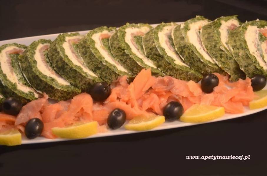 Rolada szpinakowa z łososiem / Spinach roulade with salmon