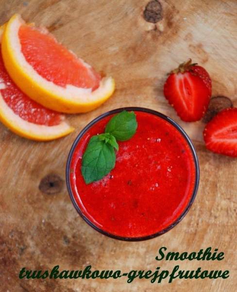 Smoothie truskawkowo-grejpfrutowe