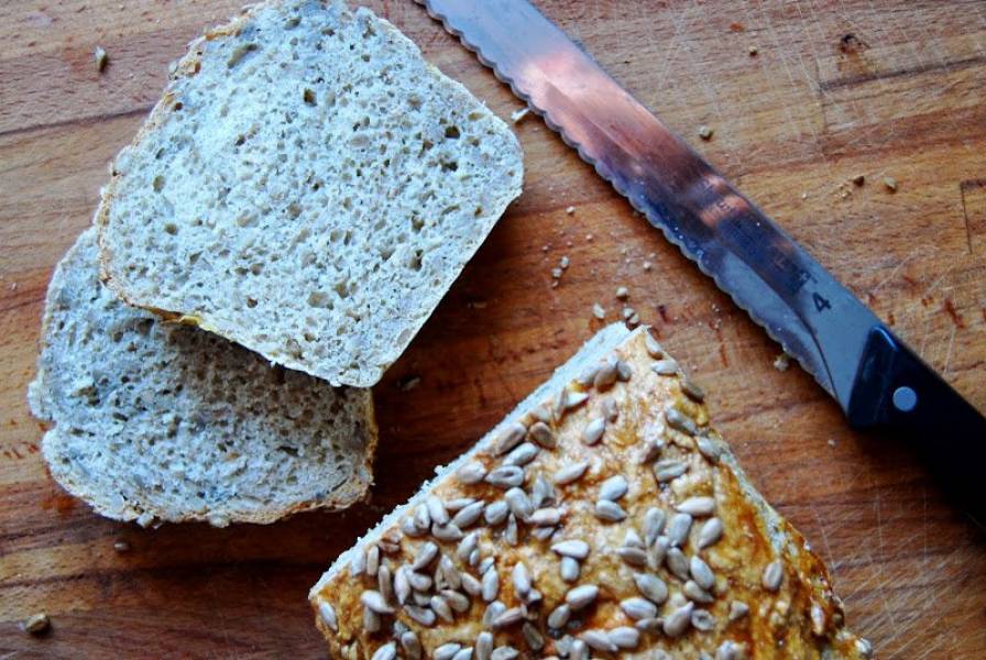 Chleb pszenno - żytni ze słonecznikiem