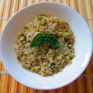Sałatka ryżowa z sardynkami i oliwkami
