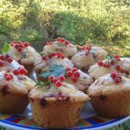 Muffiny z czerwonymi porzeczkami