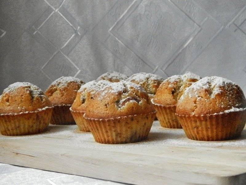 Waniliowe muffinki z czereśniami i gorzką czekoladą