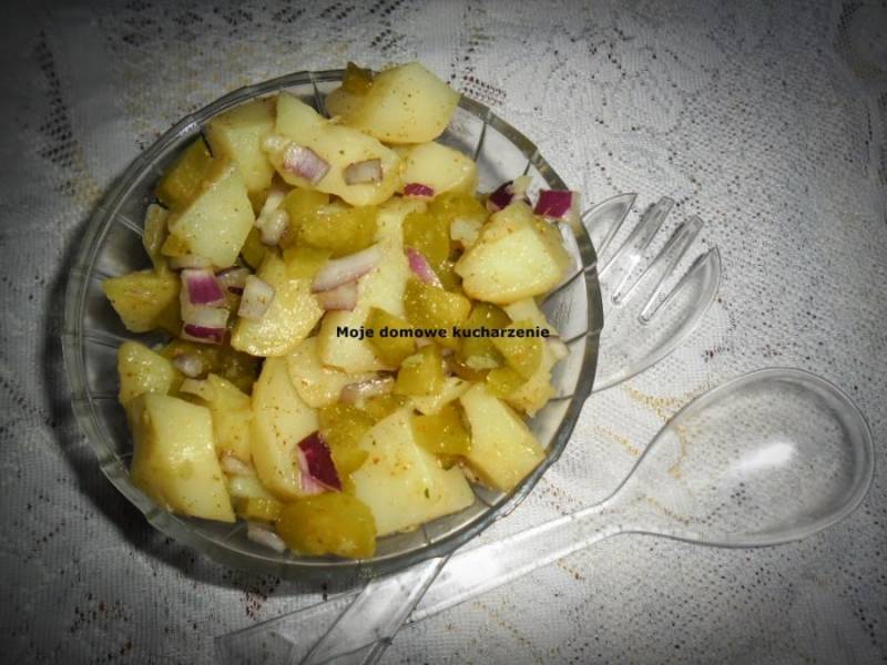 Kartoffelsalat czyli sałatka ziemniaczana