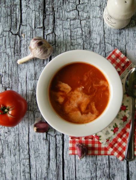 Zupa pomidorowa z mleczkiem kokosowym i kaszą jaglaną/quinoa