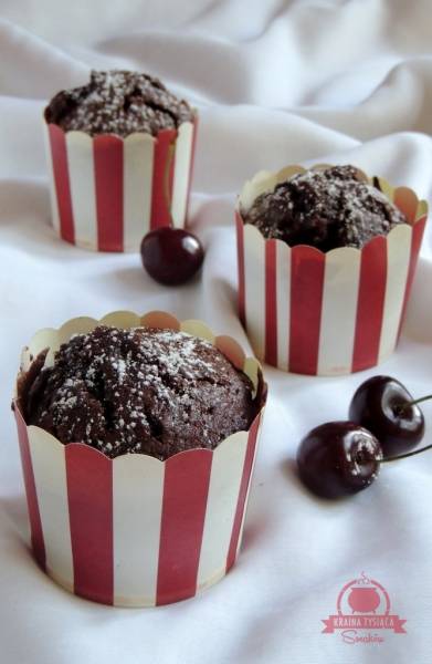 Muffinki czekoladowe z czereśniami
