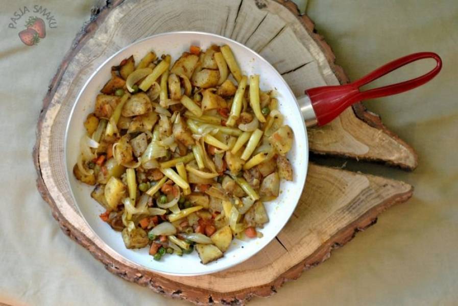 Ziemniaki curry z fasolką szparagową