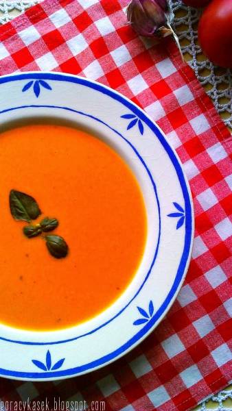 Smaki Grecji: zupa pomidorowa z jogurtem