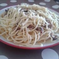 Spaghetti w sosie bialym