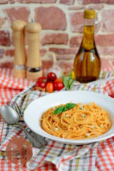 Pesto pomidorowe (pesto rosso, alla siciliana)