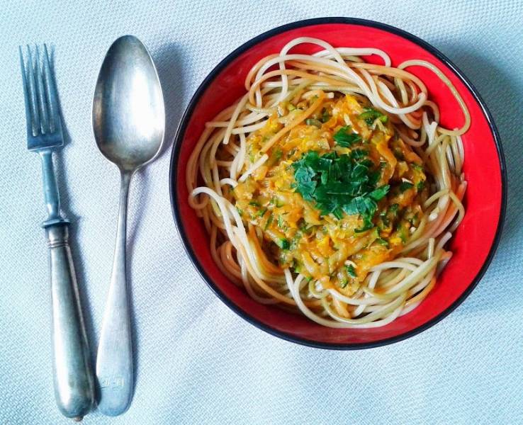 Spaghetti z cukinią, Long Phung