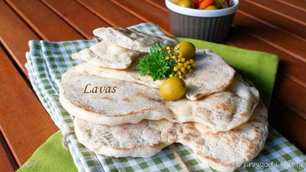 Lavas, turecki chlebek z patelni