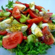 Letnia sałatka z jajkiem / Summer salad with egg