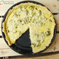 Tarta z cukinią, brokułami i sezamem