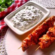 Smaki Turcji: szaszłyki z kurczaka z sosem jogurtowym
