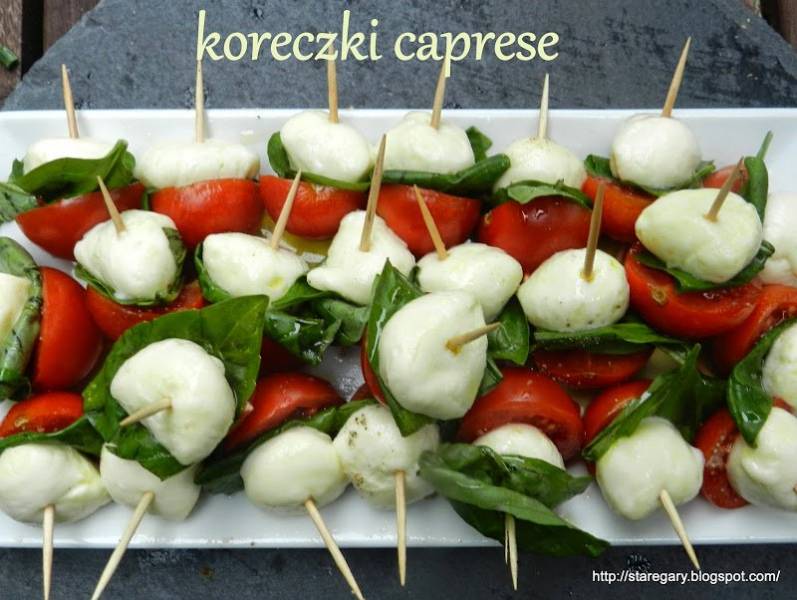 Pomidorki, mozzarella i bazylia - koreczki caprese