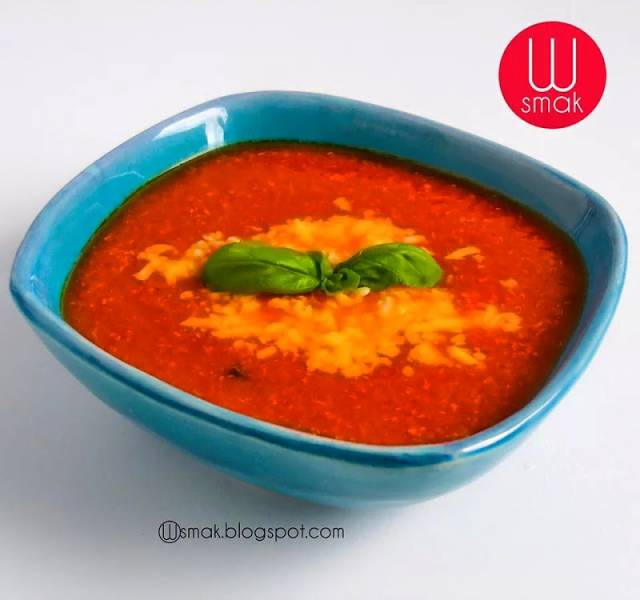 Krem pomidorowo-paprykowy z bazylią