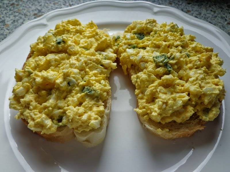 Pasta z jajek – propozycja śniadaniowa